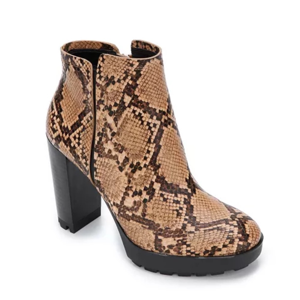 KENNETH COLE Justin Lug Chelsea Bootie PG SZ 7.5